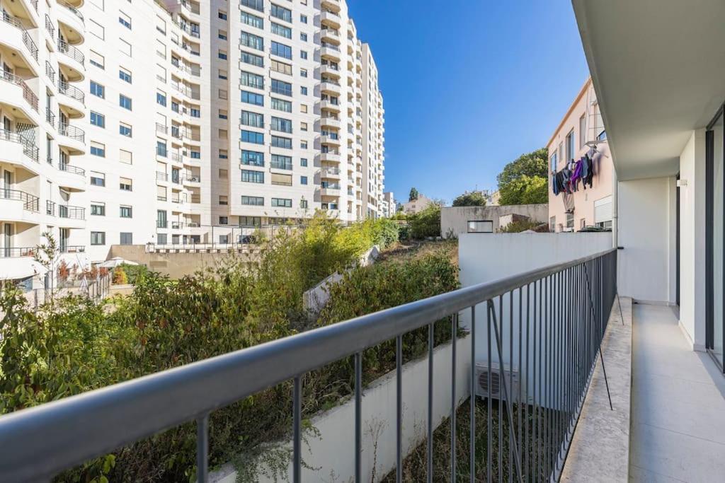 Campolide Lovely 2 Bedroom By Innkeeper Lisboa Exterior foto